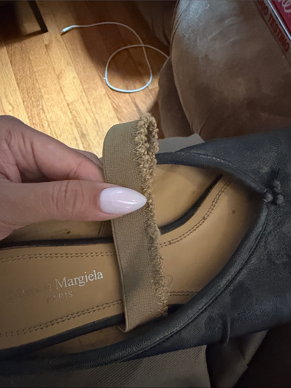 Maison Martin Margiela Black Tabi with Tan Strap - Picture 5 of 7